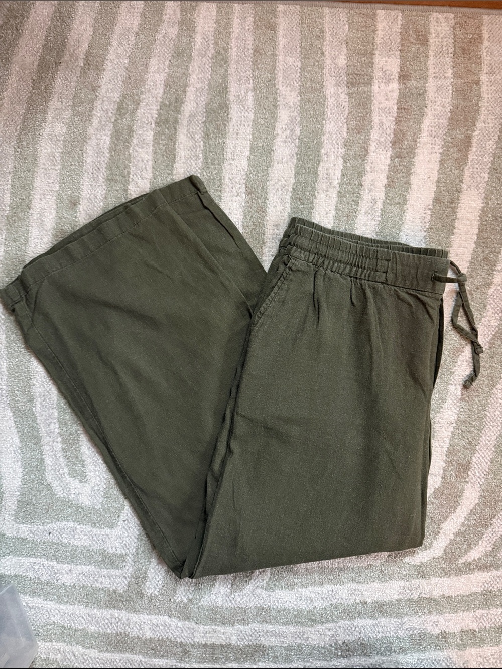 Women’s Old Navy Olive Green Drawstring Casual Linen Pants